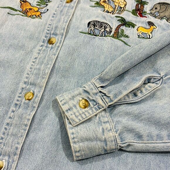 Vintage Embroidered Noah’s Arc Light Jean Button Down Shirt - Picture 9 of 11